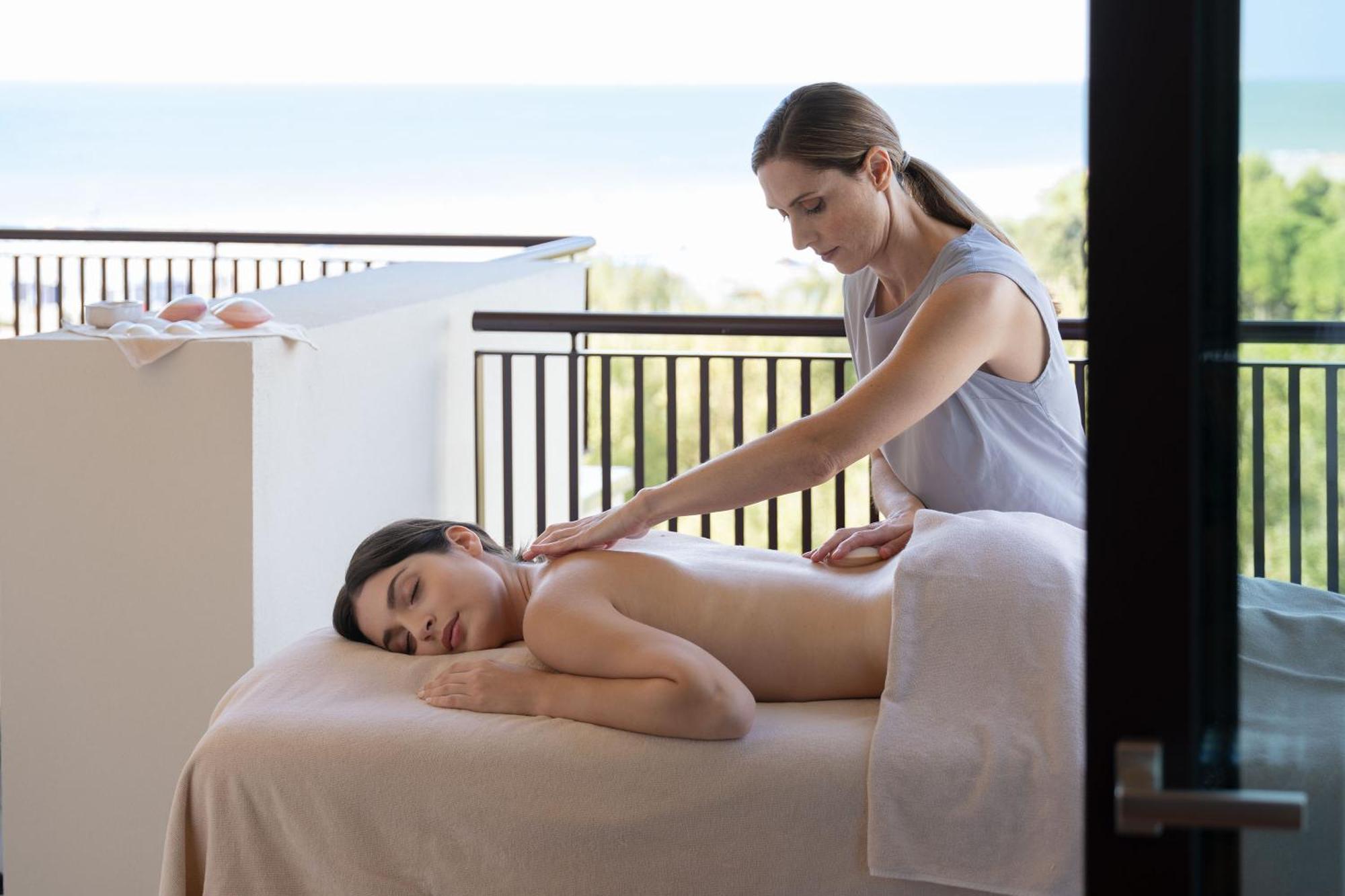 Savoy Beach Hotel & Thermal Spa Bibione Exterior foto Massage